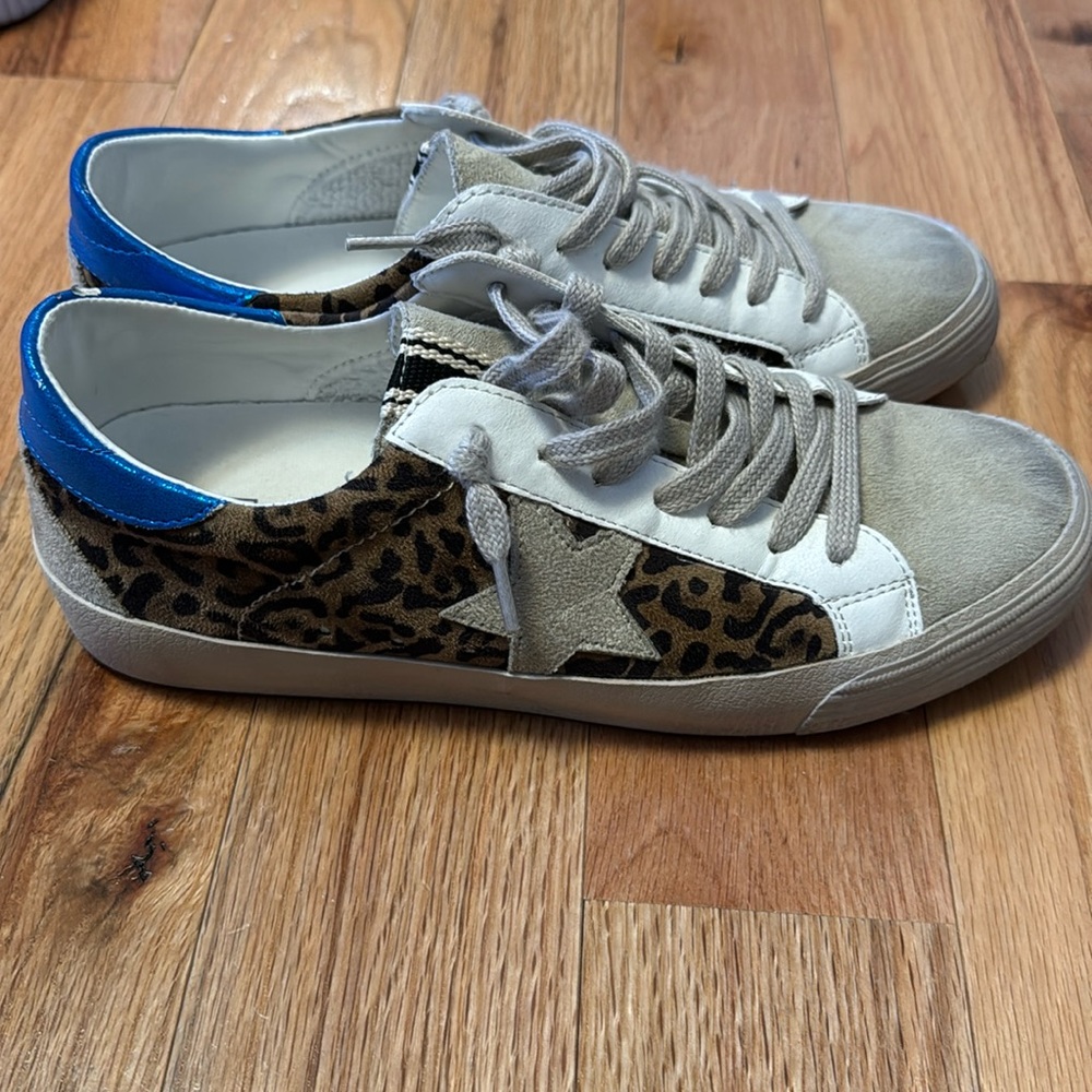 Shu Shop slip in tennis shoes size 7.5